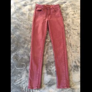 Maroon Levi’s high rise skinny jeans